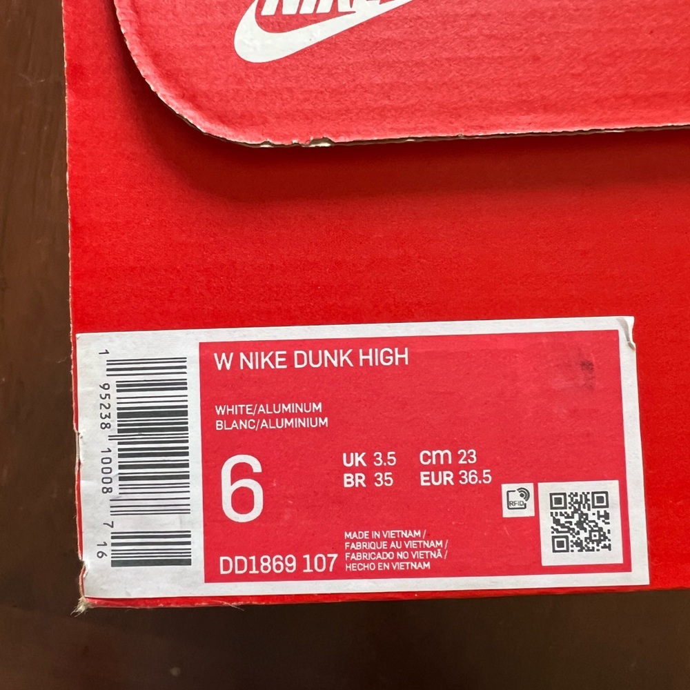 Excellent condition Nike Dunk High size 6 white/Aluminum - Picture 3 of 8